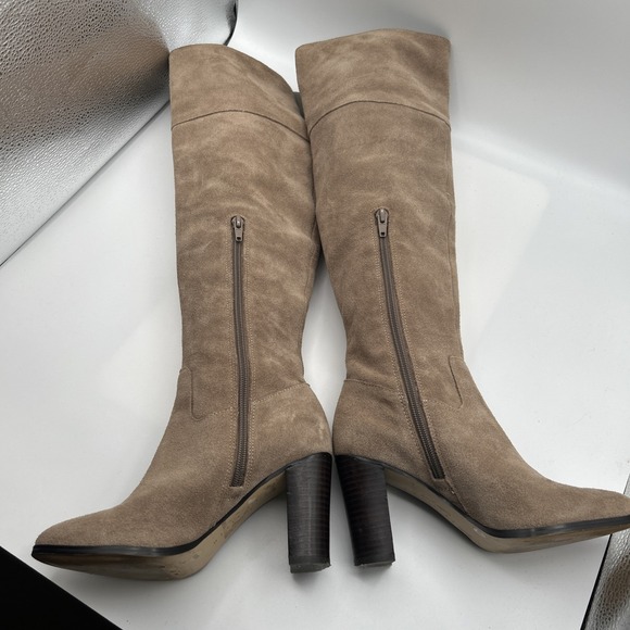 Lord & Taylor 424 Fifth Tall Suede Knee Boots,Women's SZ: 6 M,Beige,Cuff/Uncuff - Picture 6 of 16